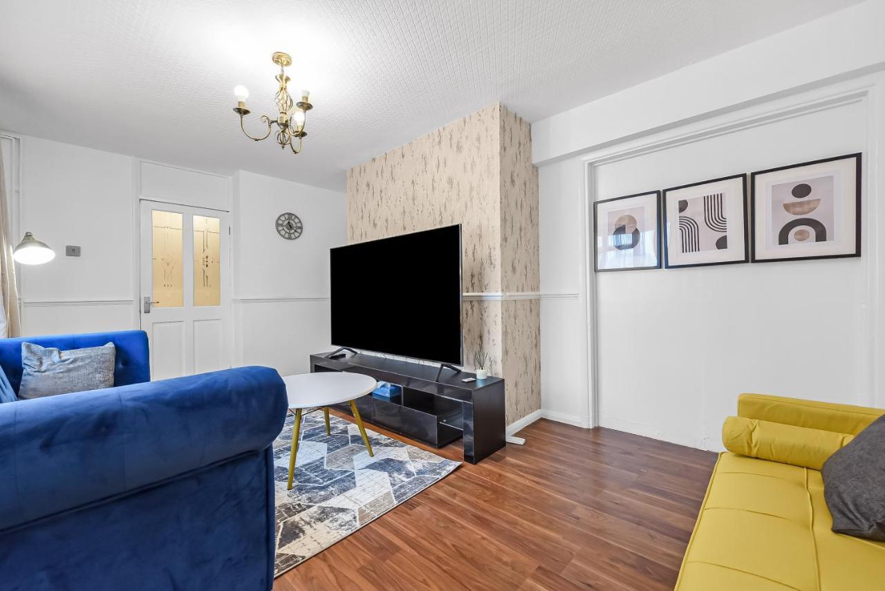 Stylish Excel 3 Bedroom Flat Лондон Экстерьер фото
